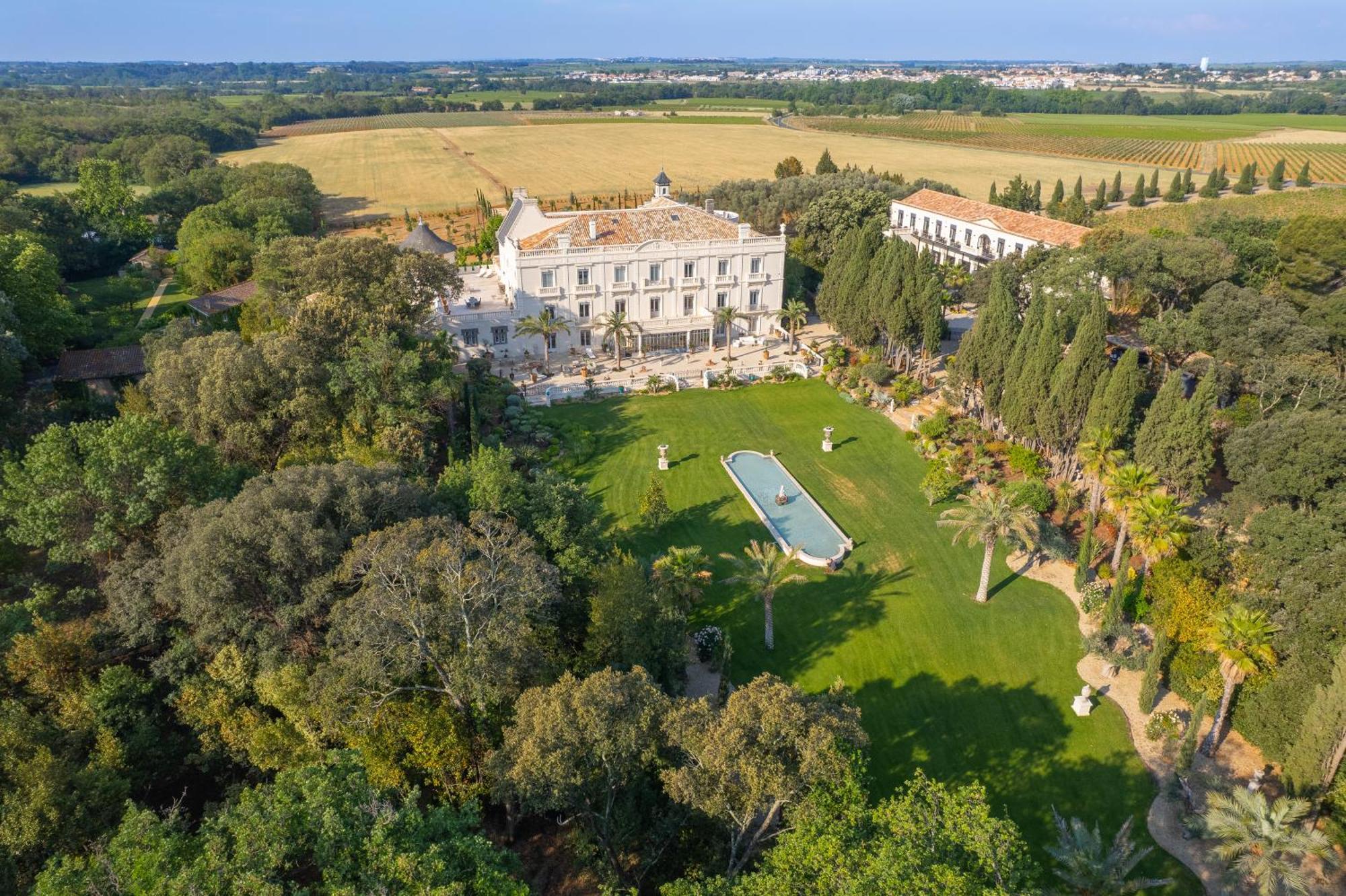 Chateau Hermitage De Combas Aparthotel Servian Exterior photo