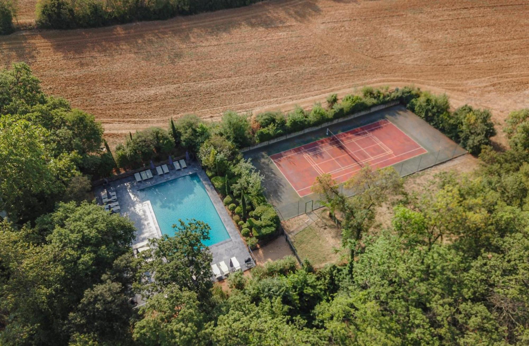 Chateau Hermitage De Combas Aparthotel Servian Exterior photo