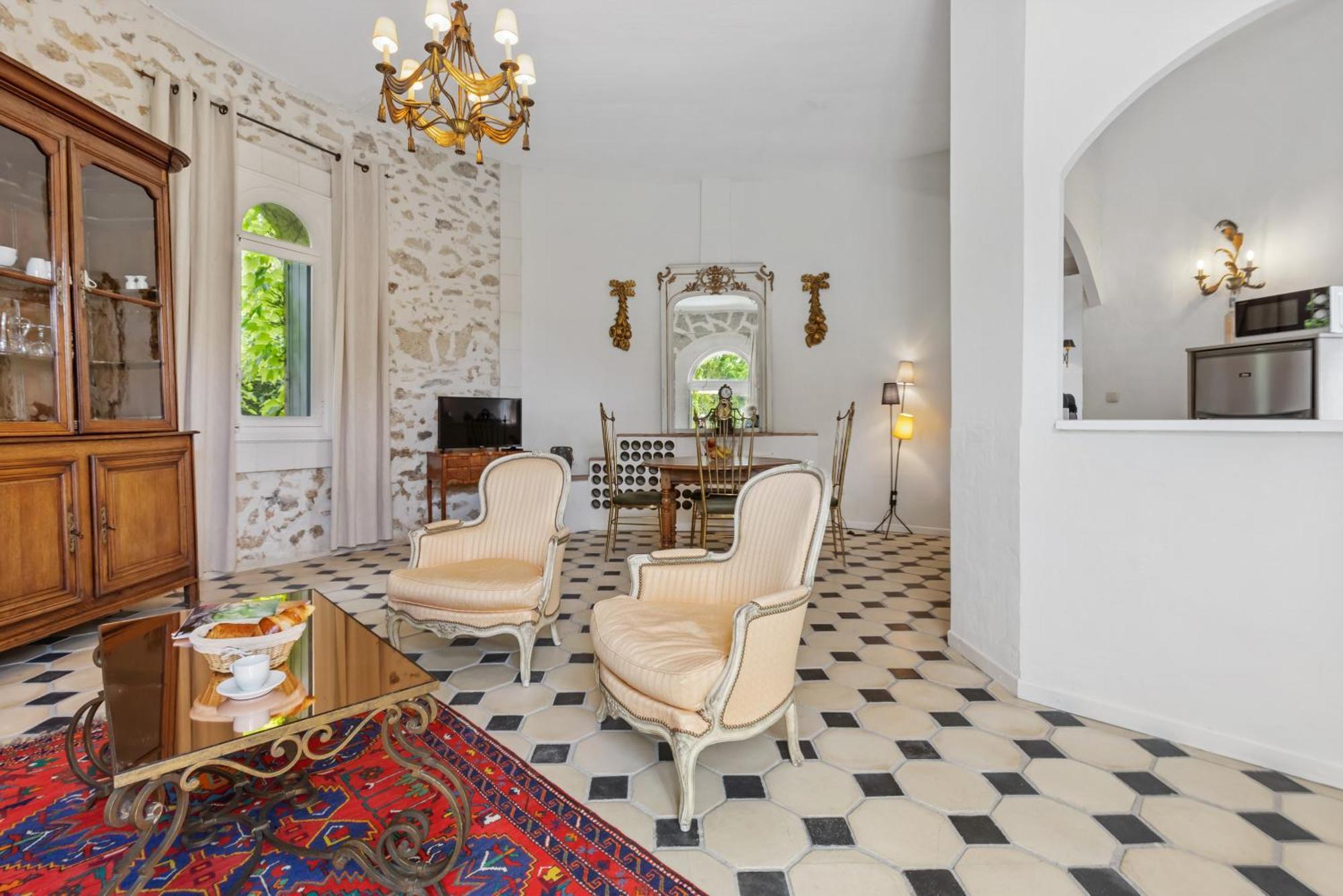 Chateau Hermitage De Combas Aparthotel Servian Room photo