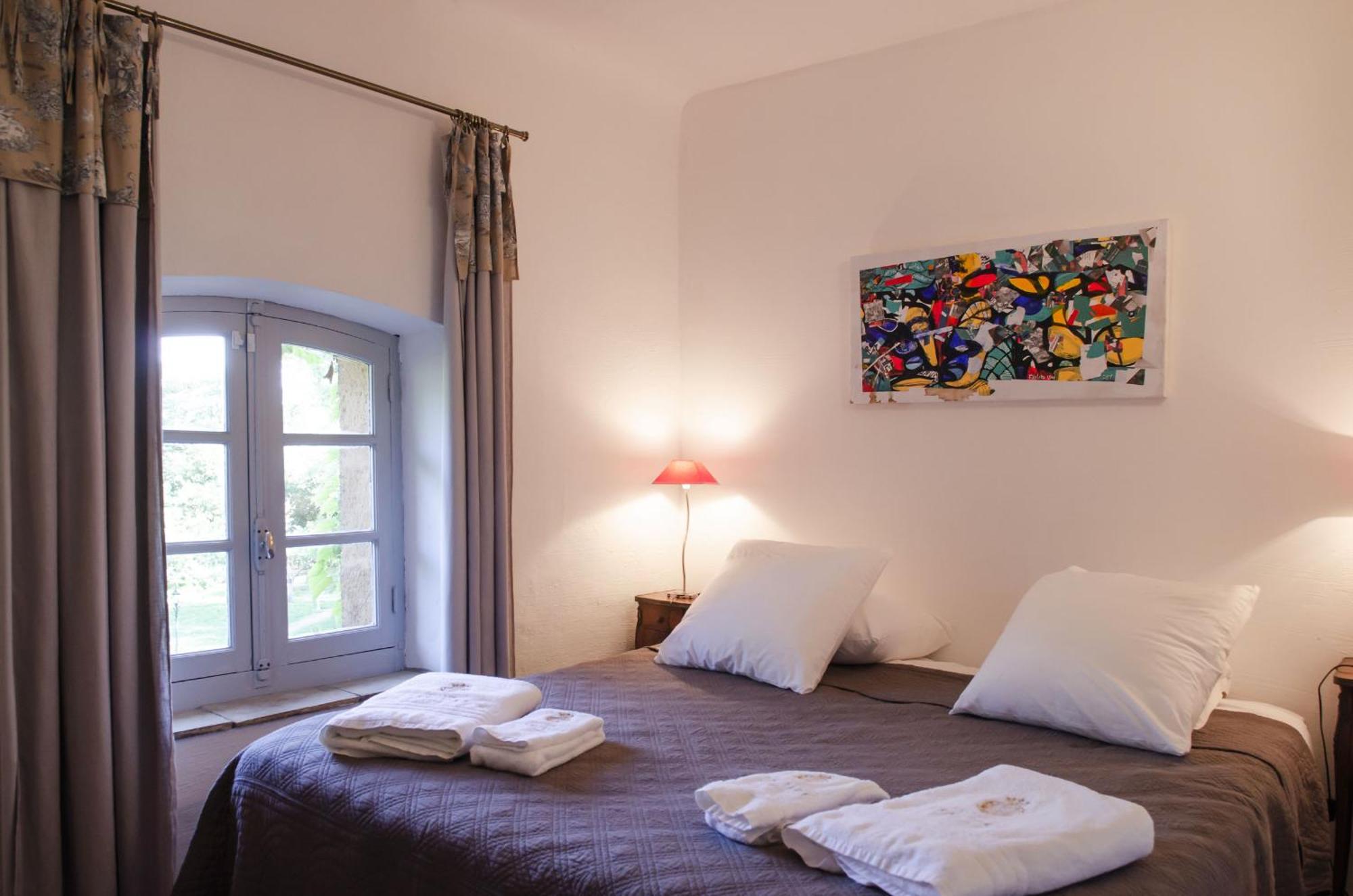 Chateau Hermitage De Combas Aparthotel Servian Exterior photo